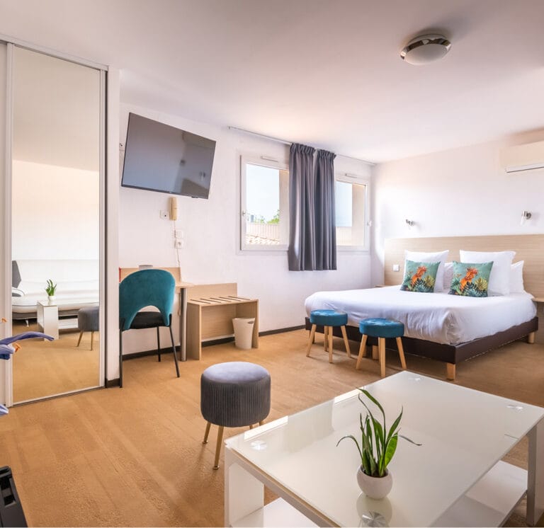Chambre de l'hôtel Le Clos Fleuri à Castelnaudary