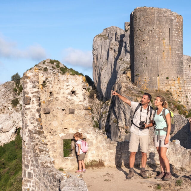 Visite d'un château cathare en famille